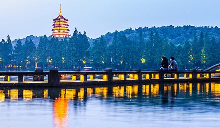 Hangzhou : Keindahan West Lake dan Tradisi Teh yang Mendunia
