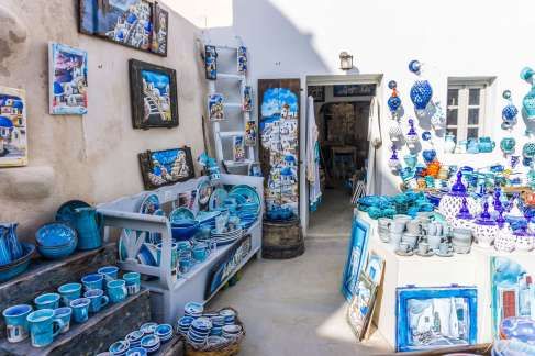 Souvenir Unik dari Santorini : Dari Keramik sampai Perhiasan Lokal