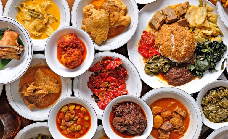 Masakan Padang paling terkenal